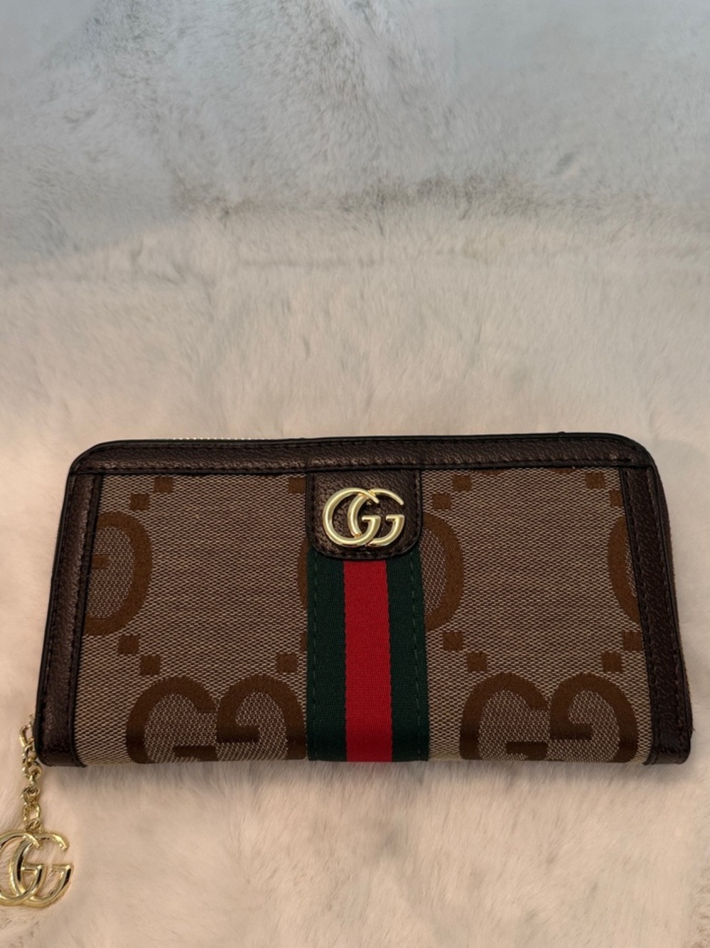 NWOT Source Unknown Brown Canvas Wallet with Green-Red Stripe and Gold Hardware